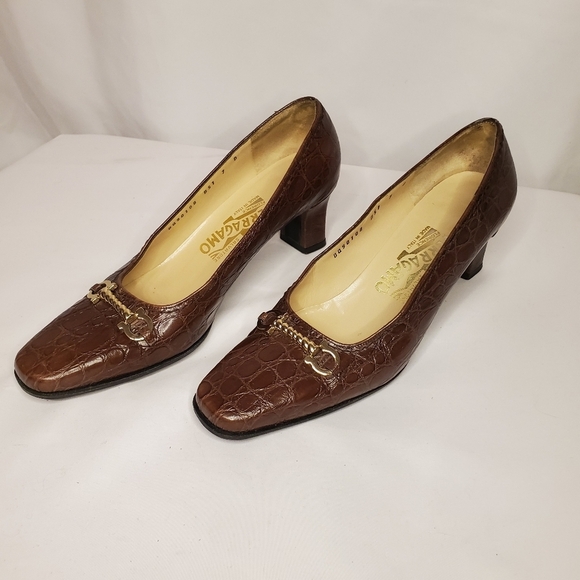Womens Salvatore Ferragamo 7B Brown Croc-Embossed Chunky 3" Heels Gold Chain - Picture 12 of 12